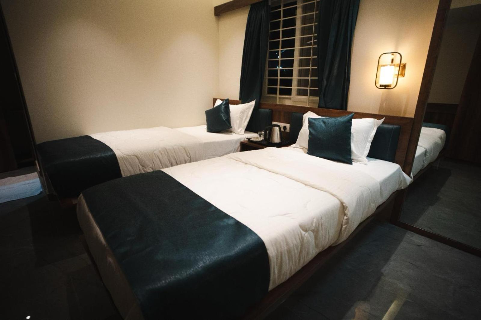Hotel Aasare Inn Bangalore Extérieur photo